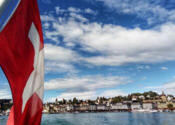 Luzern, biser Švice, postavlja omejitve za množični turizem