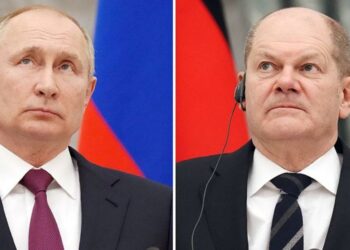 Scholz in Putin: Ali lahko enourni pogovor ustavi vojno v Ukrajini?