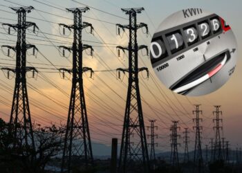 Trikrat višji stroški za elektriko? Podjetja soočena z novimi omrežninami