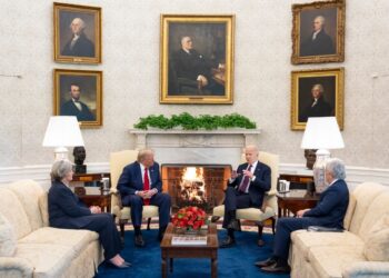 Trumpova vrnitev v Belo hišo – brez Melanie in z novim političnim načrtom!