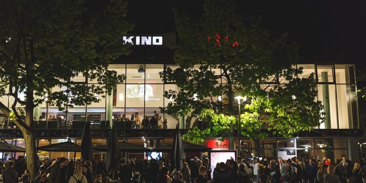 Revolucija v kulturi: Kino Šiška se poslavlja od plastike za enkratno uporabo