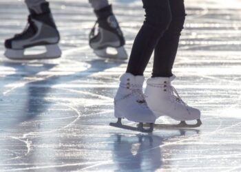 Zima na ledu: Drsališča po Sloveniji vabijo na praznično zabavo