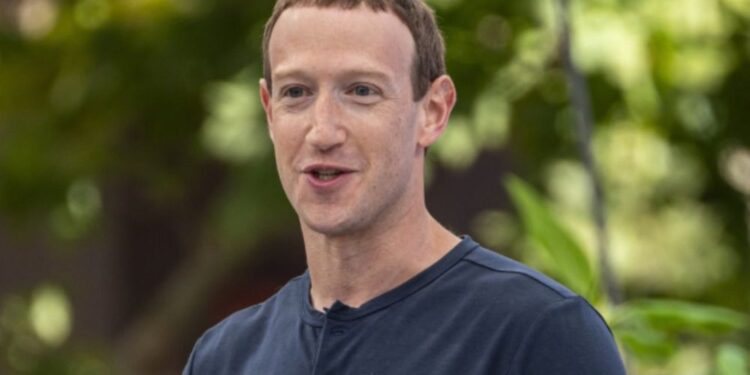 Konec pametnih telefonov? Zuckerberg napoveduje tehnološko revolucijo