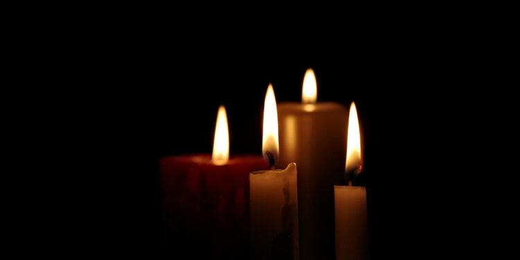 Tragedija na božičnem sejmu v Magdeburgu (VIDEO)