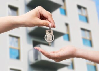 Neprofitna stanovanja za več ljudi: ministrstvo uvaja ključne spremembe