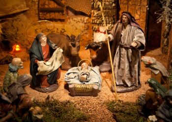 Kristjani obeležujejo božič in začenjajo sveto leto