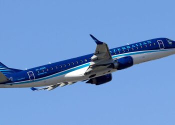 Potniško letalo strmoglavilo: Bitka za življenja se nadaljuje (VIDEO)