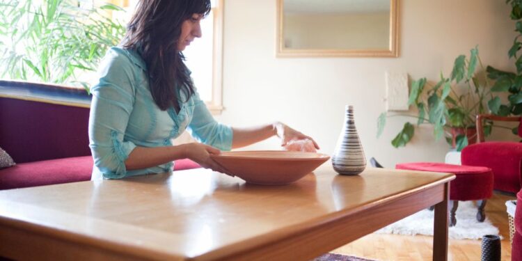 Negativna energija v domu? Šest napak, ki jih morda delate vsak dan