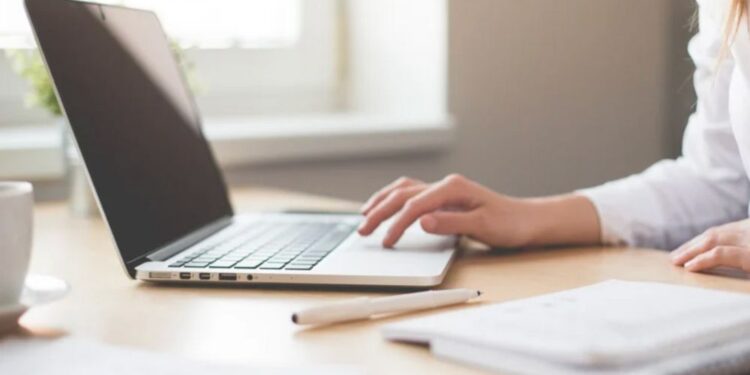 Kriminalisti zaključili preiskavo: Dva zaposlena v podjetju ukradla več kot 160.000 evrov