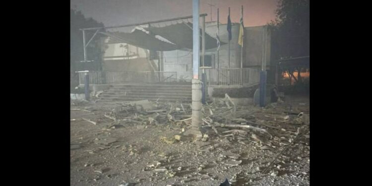 Izrael izvedel zračne napade na pristanišča in energetsko infrastrukturo v Jemnu (VIDEO)