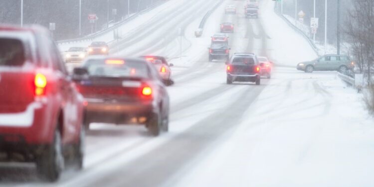 Sneg povzroča kaos v BiH in Srbiji