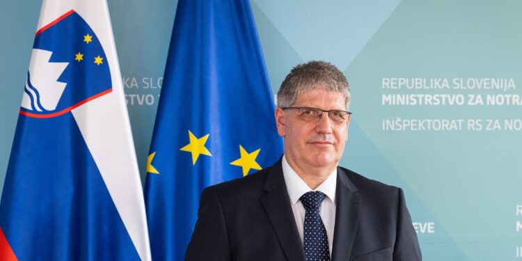 Interpelacija ministra Poklukarja: Zagovarjal se bo v torek