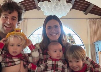 Požar uničil dom Mandy Moore: Družina našla pomoč pri igralki Hilary Duff