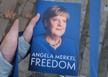 Avtobiografija Angele Merkel podira rekorde