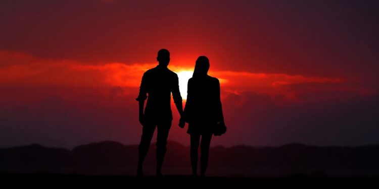 Napoved za leto 2025: Kateri meseci so idealni za ljubezen in rast?