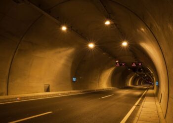 Predor Karavanke: Povišane cene cestnine za osebna in tovorna vozila