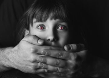 Se Velika Britanija izogiba resnici o množičnih zlorabah otrok?