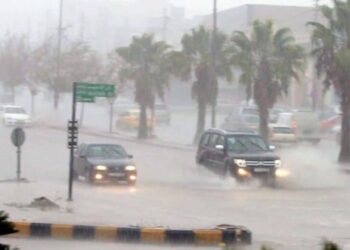 Neurja v Savdski Arabiji: Poplave, toča in celo sneženje (VIDEO)