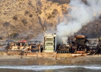 Zakaj je edina vila v Malibuju preživela požar?