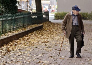 Konec zlorab sistema? Vlada ukinja veriženje nadomestil pri mostu do upokojitve