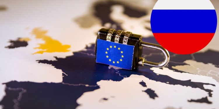 EU in Velika Britanija stopnjujeta pritisk: Novi svežnji sankcij proti Rusiji