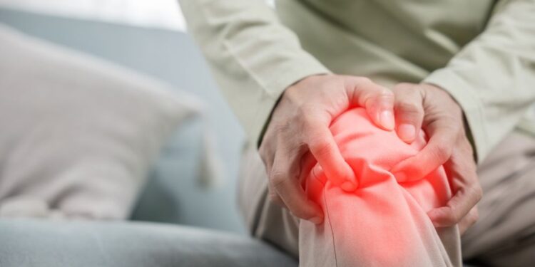 Kako vremenske spremembe vplivajo na vaše sklepe in kako si lahko pomagate?