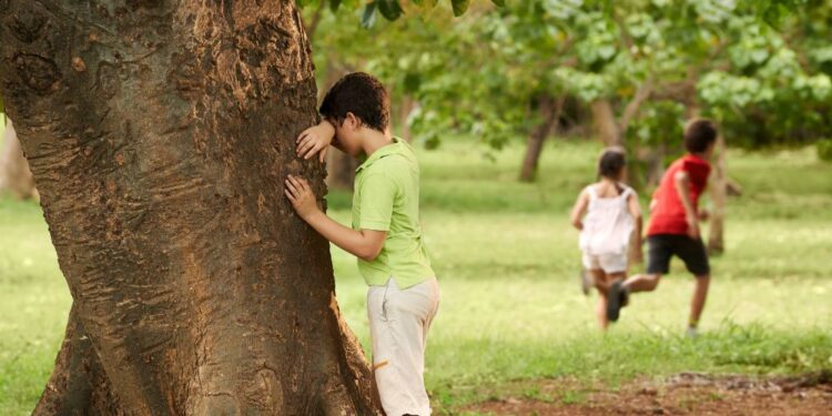 Igra v naravi: Ključ do boljših učnih rezultatov