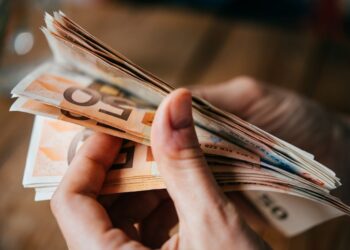 Zvišanje nadomestila za brezposelnost: Kdaj in koliko?