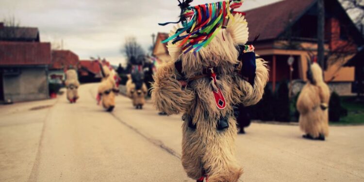 Pustno rajanje pod nadzorom: Policija opozarja na varnostne ukrepe